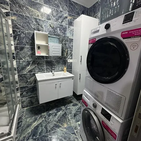 Apartment Taksim Ground Floor - 3 Bedroom - 1 Living - Full Kitchen Istanbul