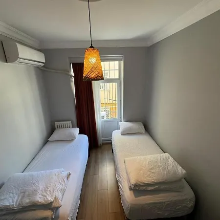 Apartment Taksim Ground Floor - 3 Bedroom - 1 Living - Full Kitchen *