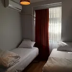 Taksim Royal 4 3 Room&1 Saloonno Stairs Apartment Istanbul