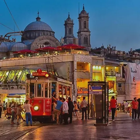 Appartement Taksim Ground Floor - 3 Bedroom - 1 Living - Full Kitchen