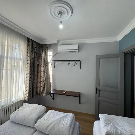 아파트 Taksim Royal 4 3 Room&1 Saloonno Stairs 이스탄불