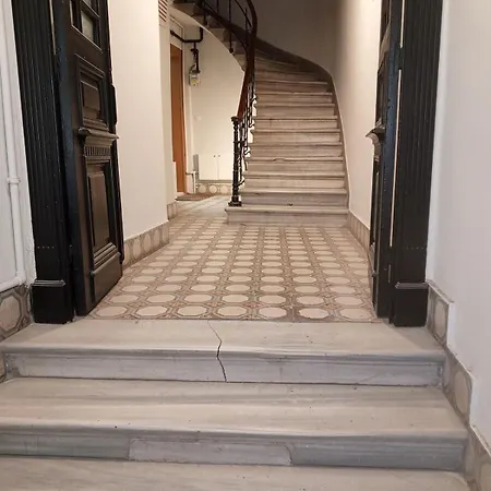 Taksim Royal 4 3 Room&1 Saloonno Stairs 이스탄불