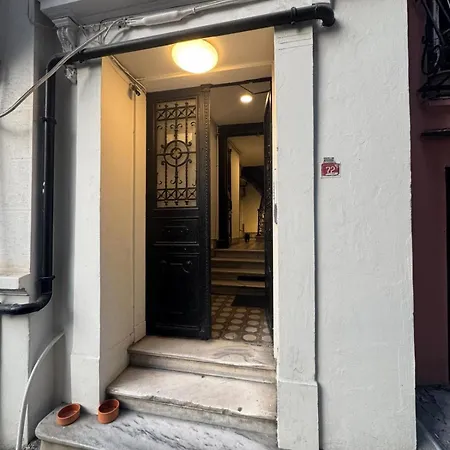 Appartamento Taksim Ground Floor - 3 Bedroom - 1 Living - Full Kitchen