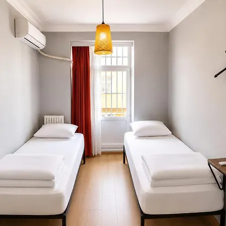 Appartamento Taksim Ground Floor - 3 Bedroom - 1 Living - Full Kitchen *