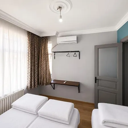 Taksim Ground Floor - 3 Bedroom - 1 Living - Full Kitchen Provincia di Istanbul