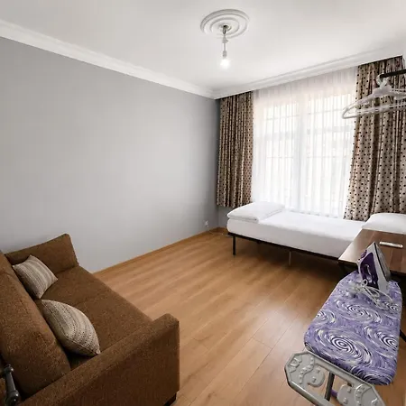 Appartamento Taksim Ground Floor - 3 Bedroom - 1 Living - Full Kitchen *