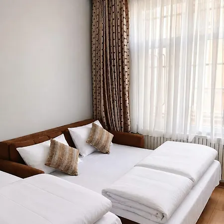 Appartamento Taksim Ground Floor - 3 Bedroom - 1 Living - Full Kitchen *