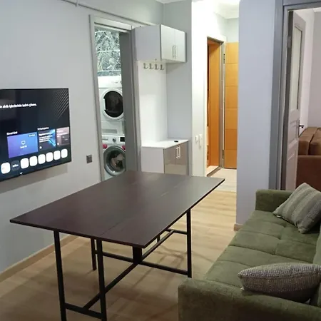 Taksim Ground Floor - 3 Bedroom - 1 Living - Full Kitchen Appartamento Provincia di Istanbul