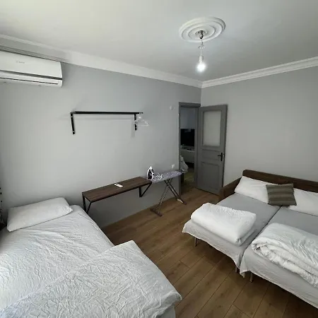 Appartamento Taksim Ground Floor - 3 Bedroom - 1 Living - Full Kitchen